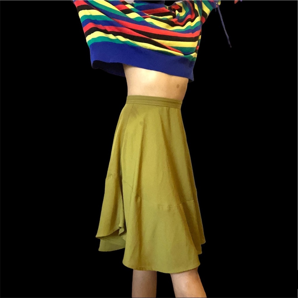 Chartreuse skirt with handkerchief hem